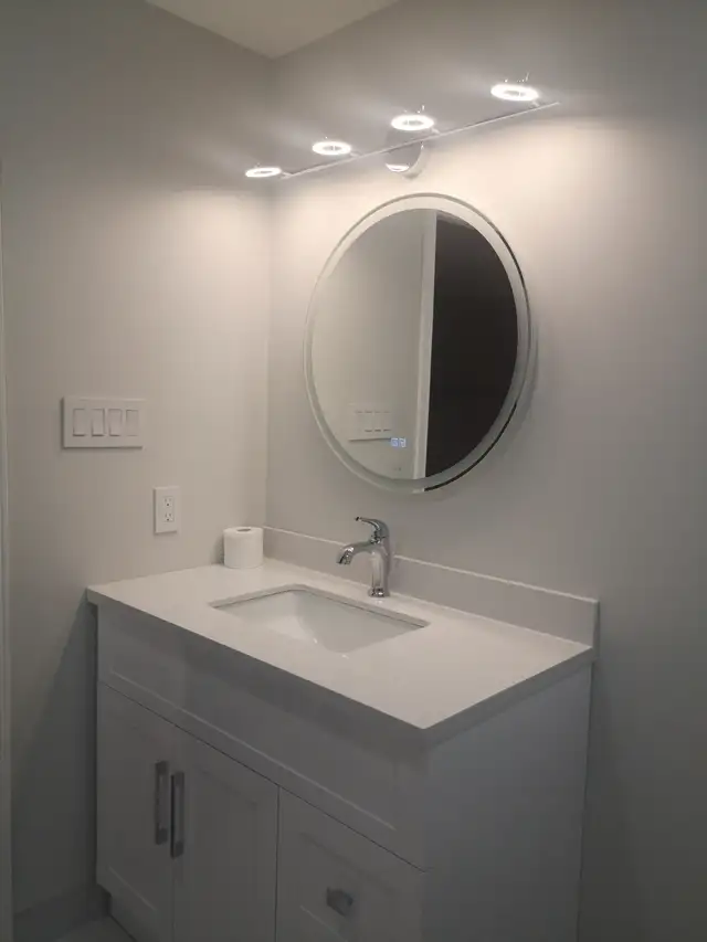 room with private washroom for rent(male only) - Photo 3