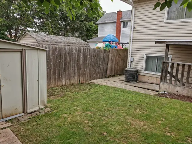 Beautiful one room in three room unit - Photo 2