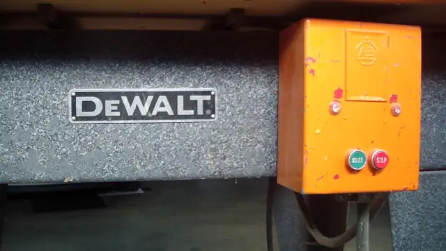 DEWALT 14' RADIAL ARM SAW - Photo 7