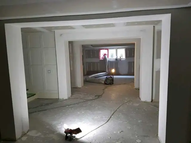 Drywall Taper - Photo 2