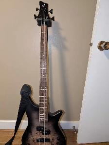 Jackson js2p spectra 4 string with soft case