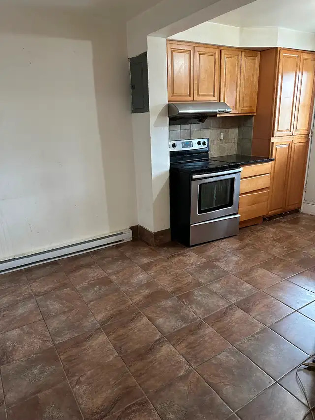 Beau grand 5 1/2 Haut duplex 3 chambres Montreal - Photo 4