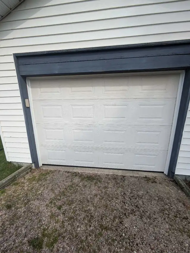 Door guy Dylan - Photo 4