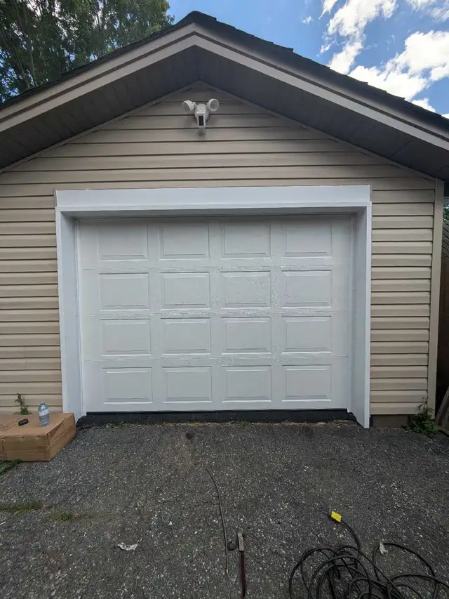 Door guy Dylan - Photo 5