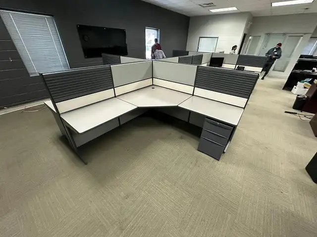 Quality Office Systems Teknion Leverage Workstations-Call Us! - Photo 2