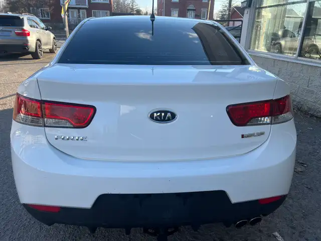 2012 Kia Forte Koup - Photo 9