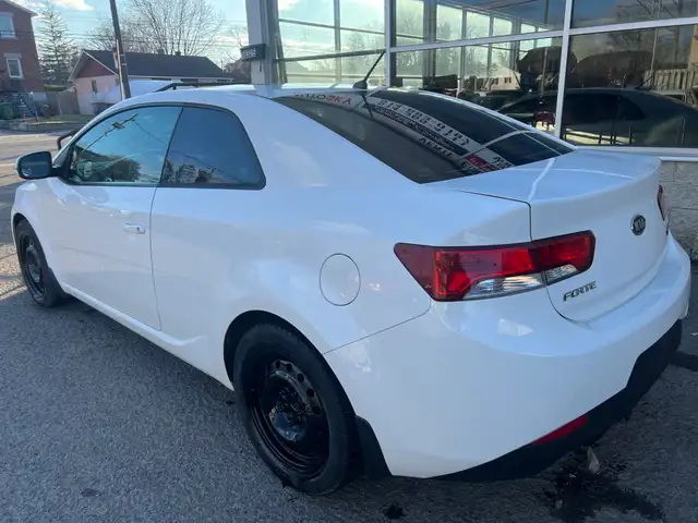 2012 Kia Forte Koup - Photo 12