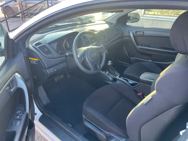 2012 Kia Forte Koup - Photo 14