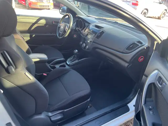 2012 Kia Forte Koup - Photo 15
