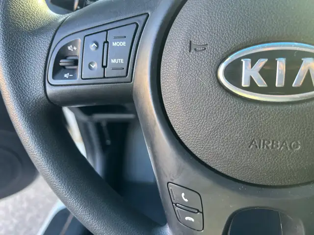 2012 Kia Forte Koup - Photo 18