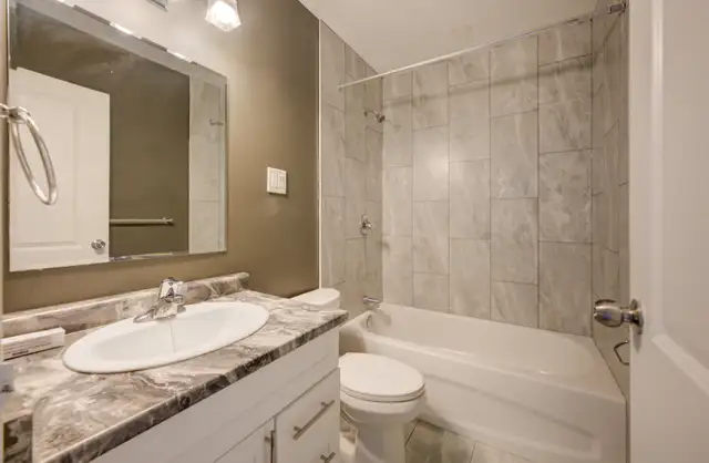 BRAND NEW 1BR   BALCONY – ALL UTILITIES INCLUDED - Photo 11