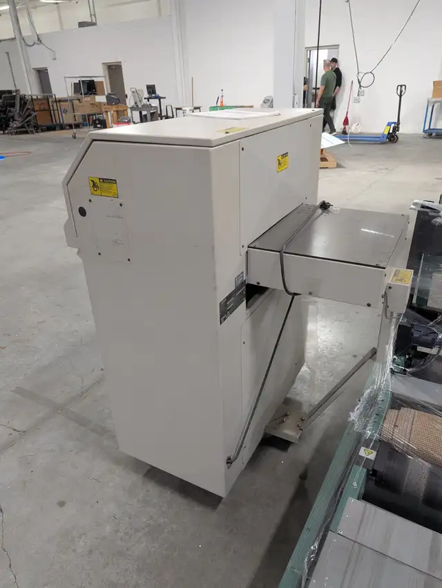 Titan Paper Cutter - Photo 2