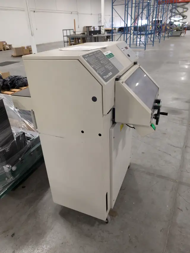 Titan Paper Cutter - Photo 3