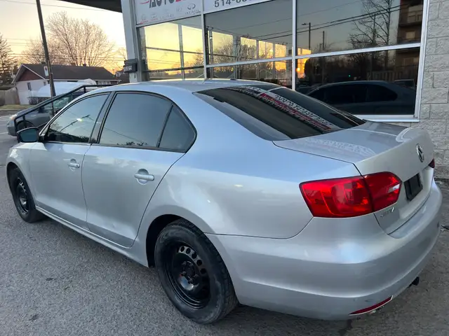 2013 Volkswagen Jetta Sedan - Photo 12