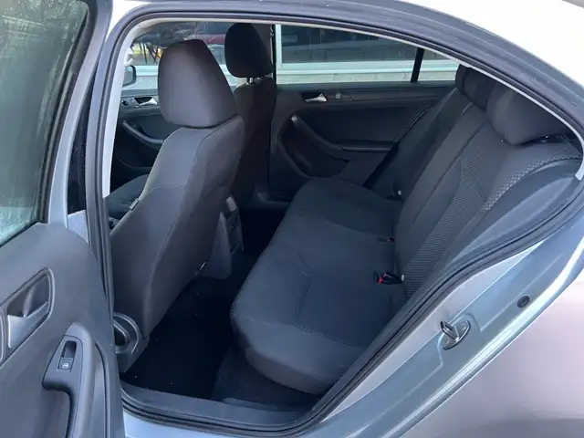 2013 Volkswagen Jetta Sedan - Photo 14