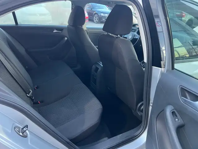 2013 Volkswagen Jetta Sedan - Photo 17