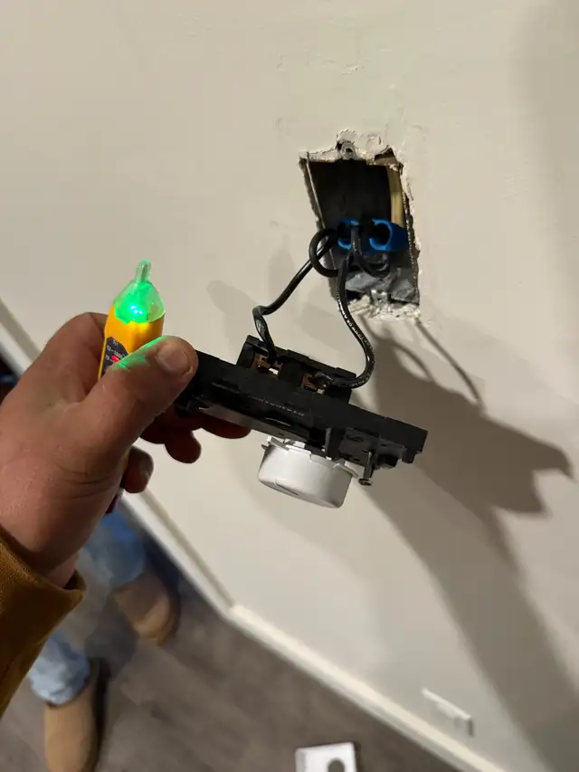 Electrician - Photo 6