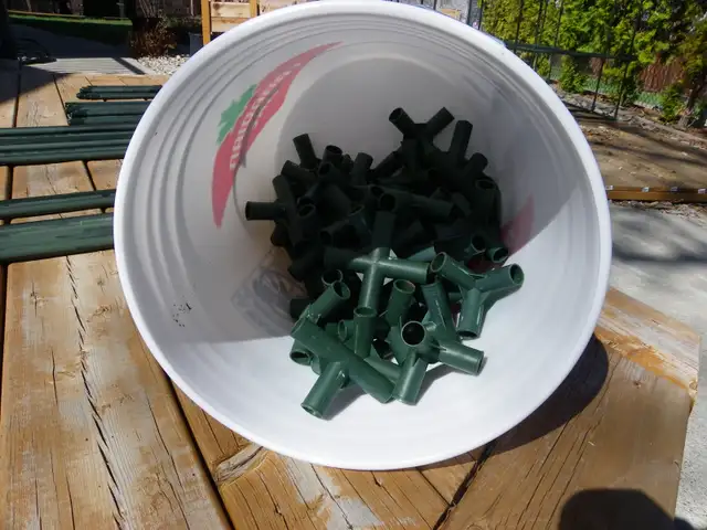 Greenhouses - Photo 4