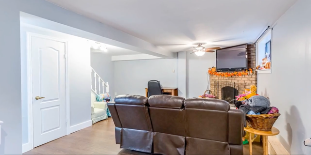 Studio basement apt with laundry in Brampton Bramalea - Photo 3