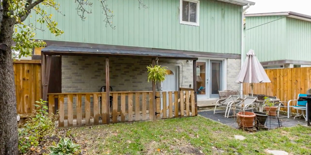 Studio basement apt with laundry in Brampton Bramalea - Photo 9