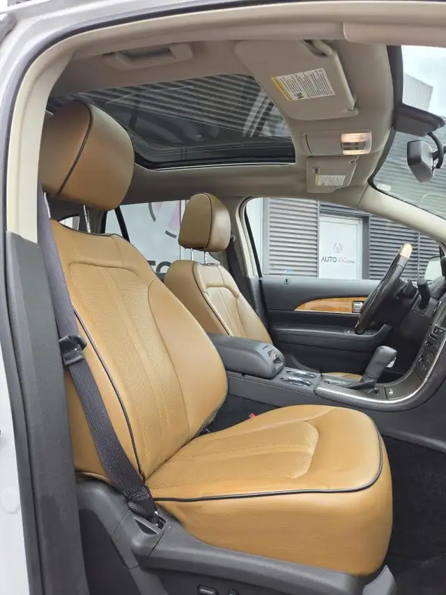 Lincoln MKX 2013 CUIR TOIT PANO 4X4 NAVIGATION - Photo 11