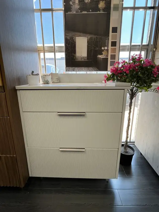 Evolution 3 – Custom Fluted Bathroom Cabinet Collection - Photo 3