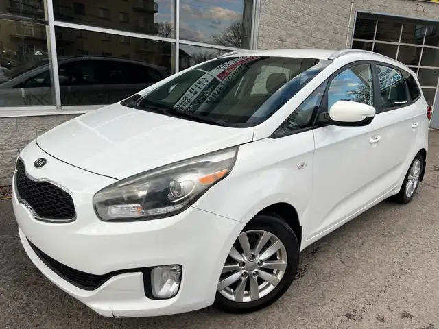 2016 Kia Rondo - Photo 2