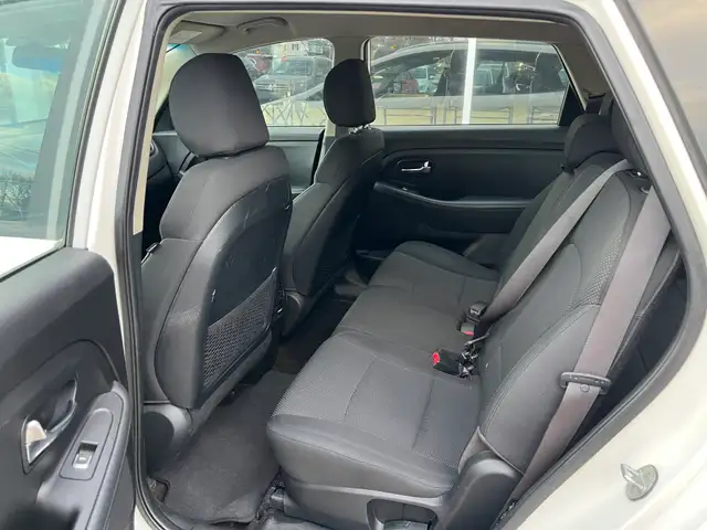 2016 Kia Rondo - Photo 14