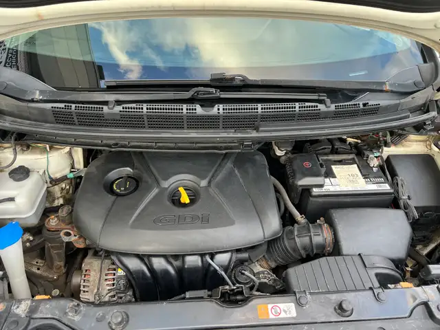 2016 Kia Rondo - Photo 25