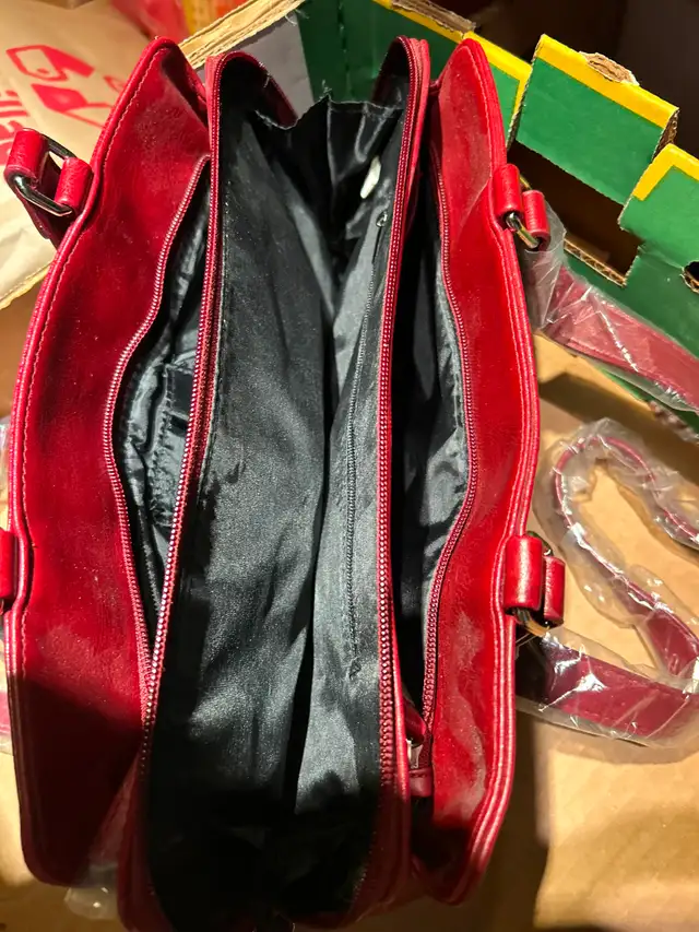 ONE NEW JESSICA PURSE AND CARD HOLDERAS PICTURED - Photo 6