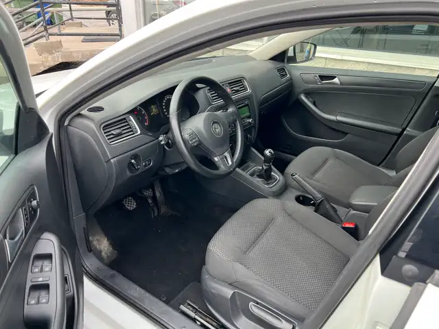 2014 Volkswagen Jetta Sedan - Photo 13