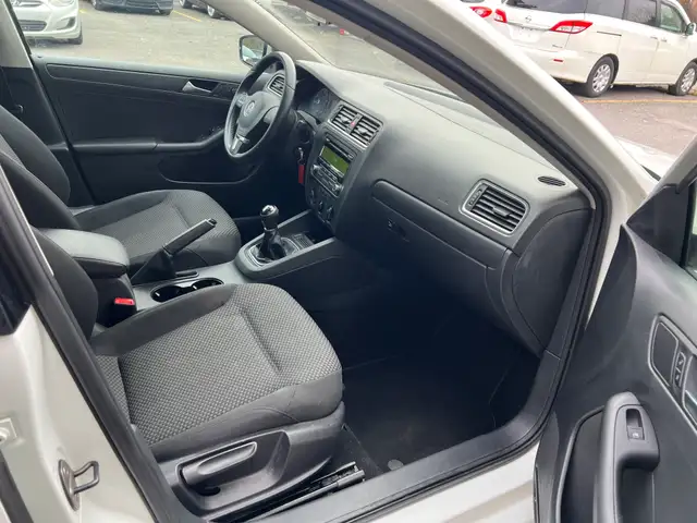 2014 Volkswagen Jetta Sedan - Photo 15