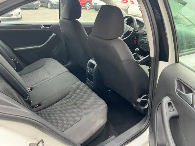 2014 Volkswagen Jetta Sedan - Photo 16