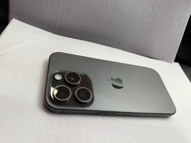 Brand New iPhone 15 Pro Max I 14 I 13 and Pre-Owned I 12 I XR - Photo 12