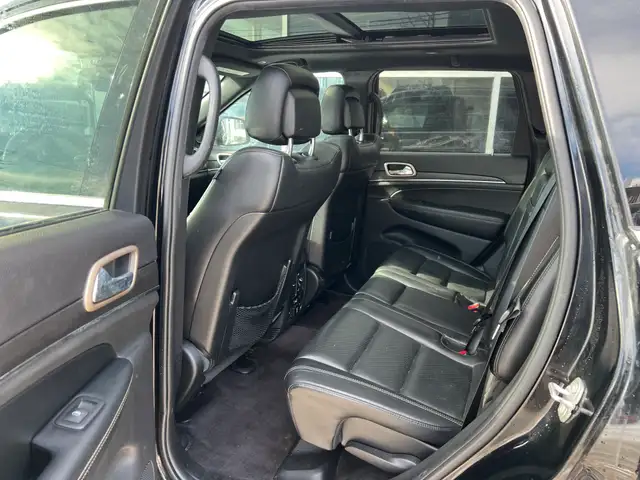 2017 Jeep Grand Cherokee - Photo 15