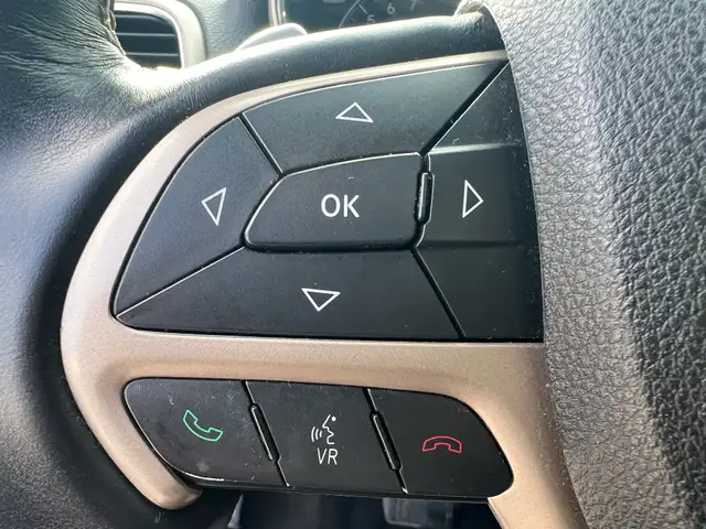 2017 Jeep Grand Cherokee - Photo 21