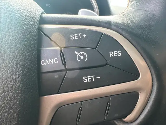 2017 Jeep Grand Cherokee - Photo 22