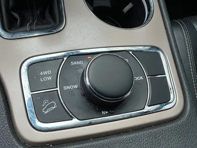 2017 Jeep Grand Cherokee - Photo 26