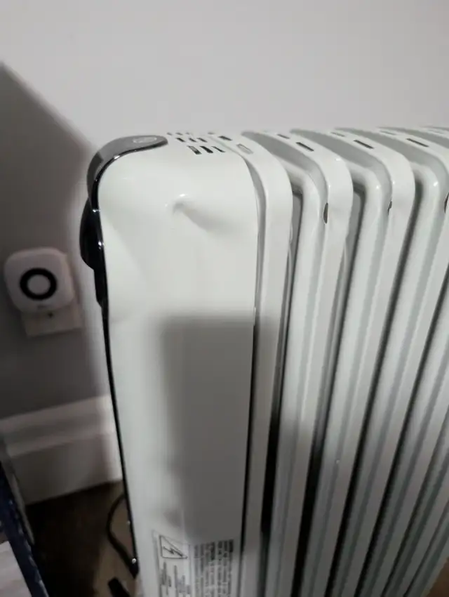New DeLonghi Oil Filled Space Heater For Sale - Photo 5