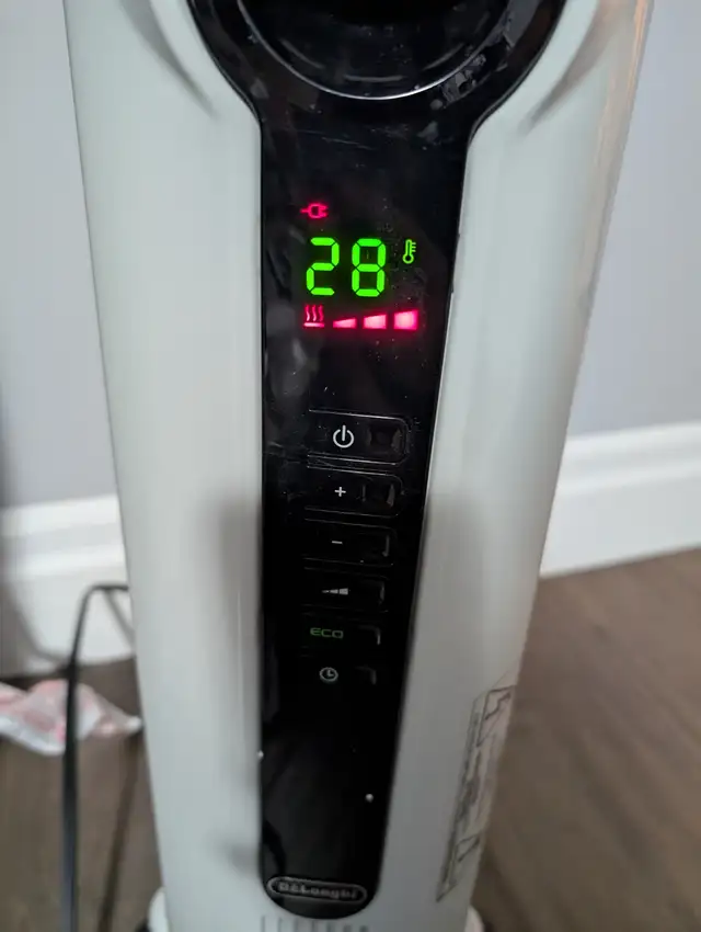 New DeLonghi Oil Filled Space Heater For Sale - Photo 9