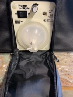 Medela Breast Pump - Photo 3