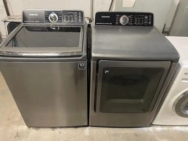 Laveuse sécheuse top load grises grande capacité Samsung