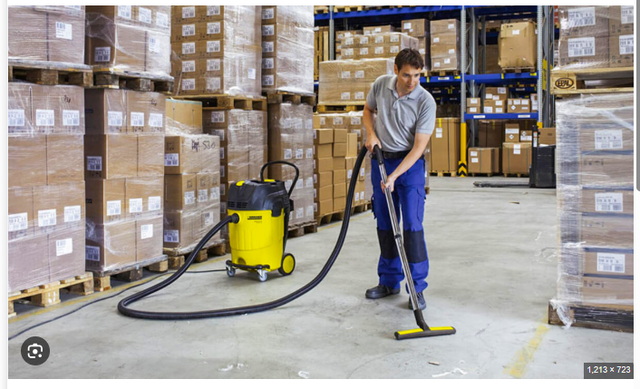 Warehouse cleaner