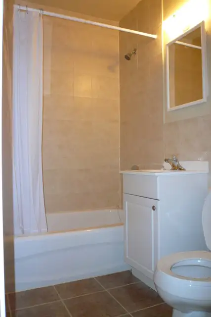 2 Bedroom June 1, Located on the main floor, ONE month free rent - Photo 8