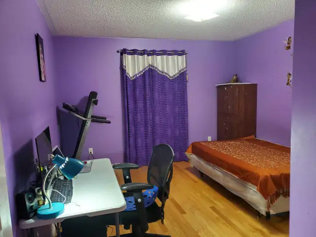 Detached 4BR/3WR house June 1 - Photo 9