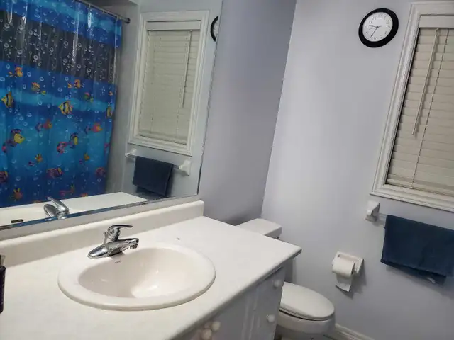 Detached 4BR/3WR house June 1 - Photo 10