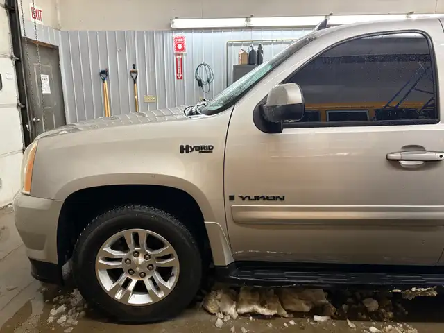 2008 GMC YUKON HYBRID