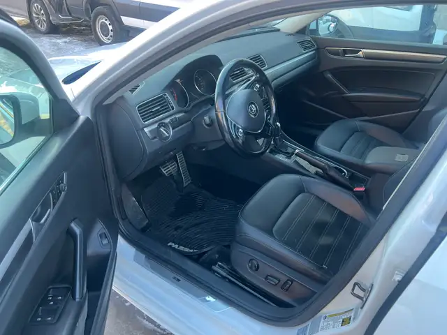 2016 Volkswagen Passat - Photo 14