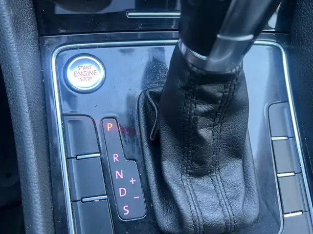 2016 Volkswagen Passat - Photo 23