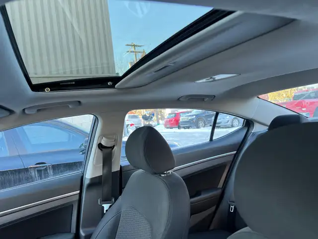 2020 Hyundai Elantra - Photo 18